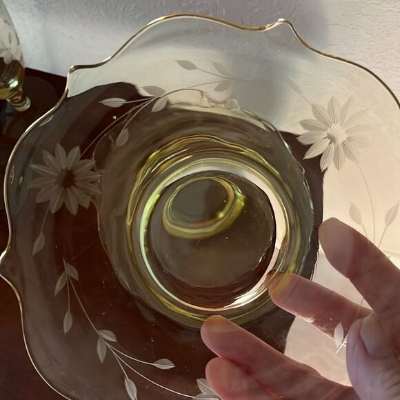 Lancaster Yellow Depression Glass Jubilee Glassware Set 4 Salad Plates 1930’s - Picture 6 of 6